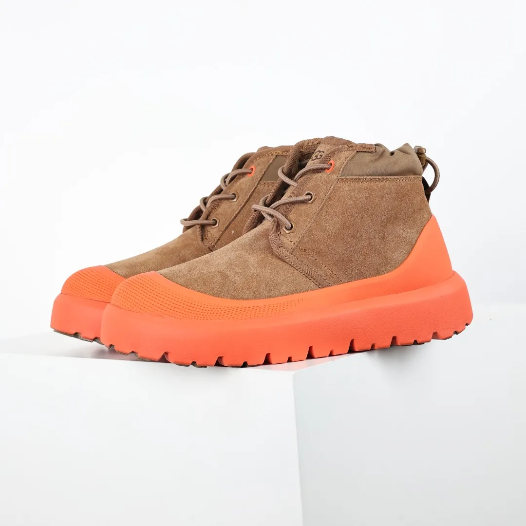Pick up locally 💰660 Core recommendation Good price It is a very suitable choice for keeping warm in winter and at home. In the new year, uug launched a series of styles, which are partial to the preferences of young consumers and have also moved to the forefront of fashion trends. Shoe body material Water-repellent coated suede upper 17mm UGGPURE™ implantable wool insole Lightweight non-slip comfortable rubber outsole With brand LOGO trademark Comes with a full set of packaging Size: 35 36 37 38 39 40 41 42 43 44 45